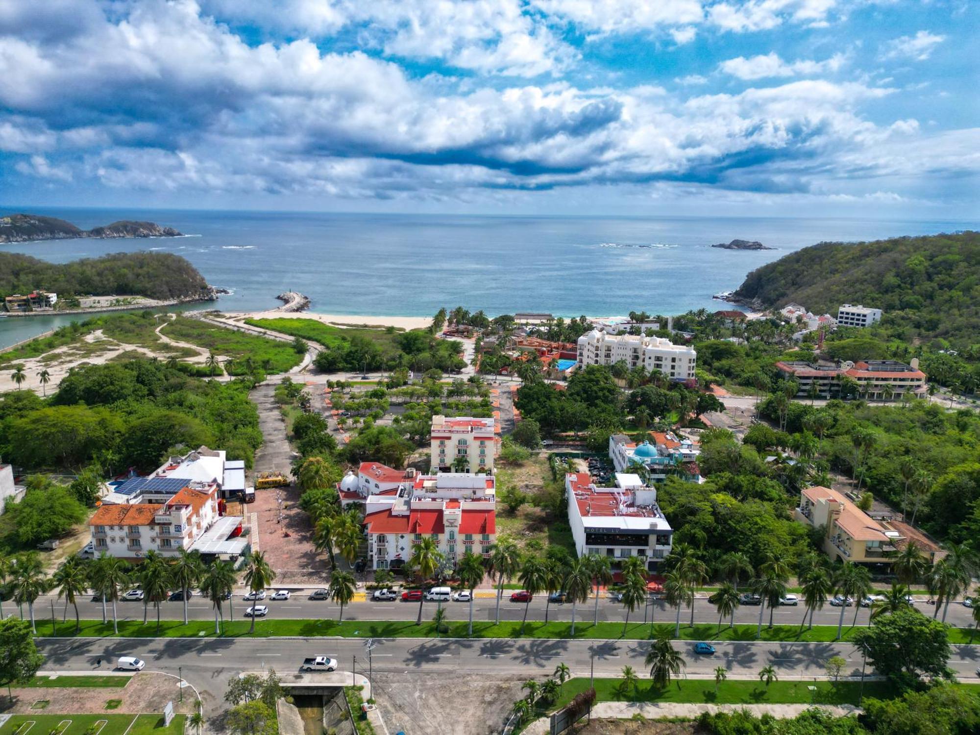 Отель Casa Danna Huatulco Санта-Крус-Хуатулко Экстерьер фото